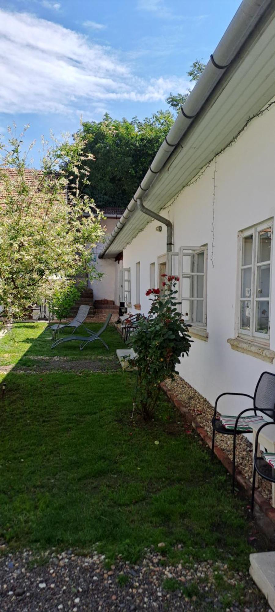 Plitzner Belvarosi Apartmanhaz Егер Екстериор снимка